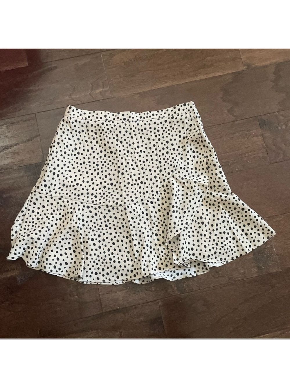 Francesca’s- polka dot mini cream/black size Small-EUC - Picture 2 of 9